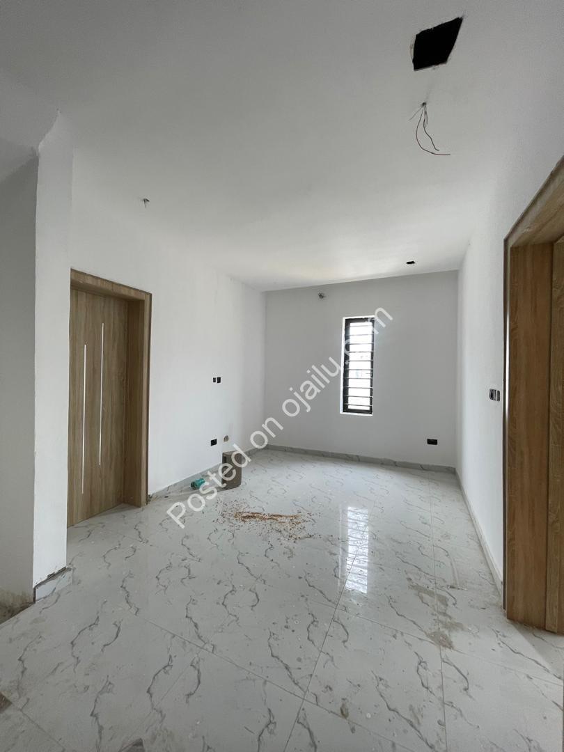 4-Bed Terrace Duplex in Orchid | En-Suite Luxury & Spacious Compound