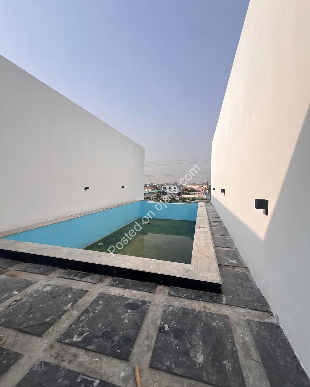 Lekki Phase 1 Gem: 2-Bed Ensuite Haven for 300M