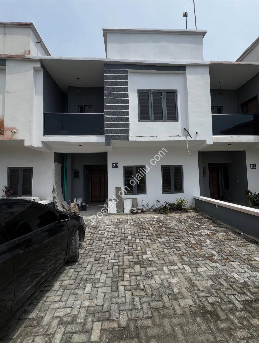 Stunning 4-Bed Terrace Duplex with BQ in Ajah