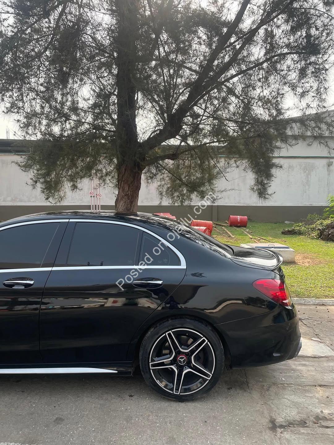 Luxury Sport Sedan: 2017 Mercedes C 300