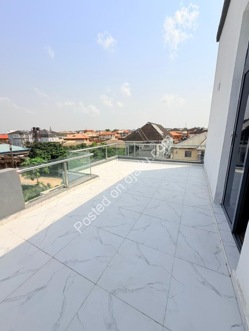 Modern 3BR Duplex with Pool & Dual Studies in Ajao Estate