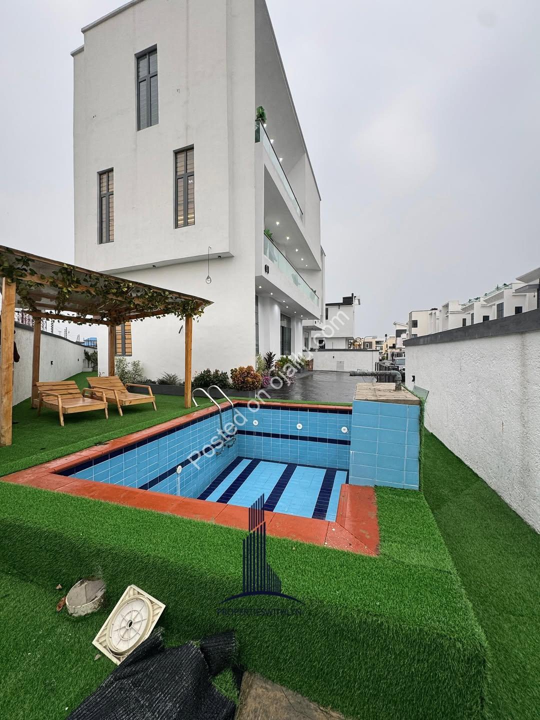 Lekki’s Ultimate 5-Bed Estate with Private Cinema & Pool