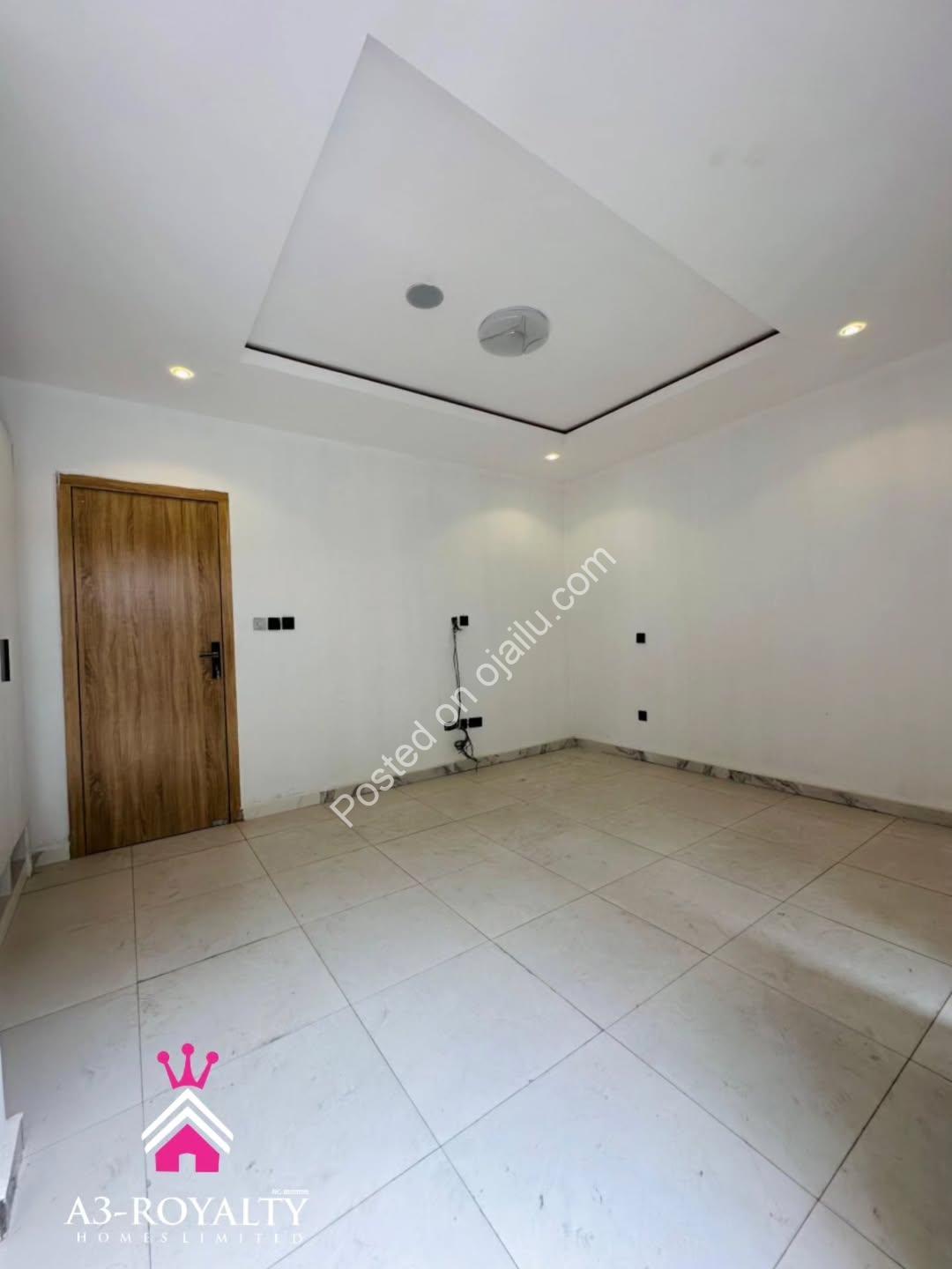 Move-In Ready 5BR Duplex in Gated Ajah Estate