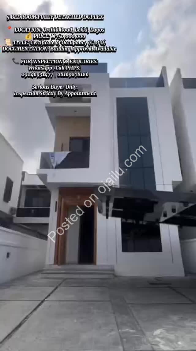 5-Bed Duplex with Rooftop Pool & Private Cinema