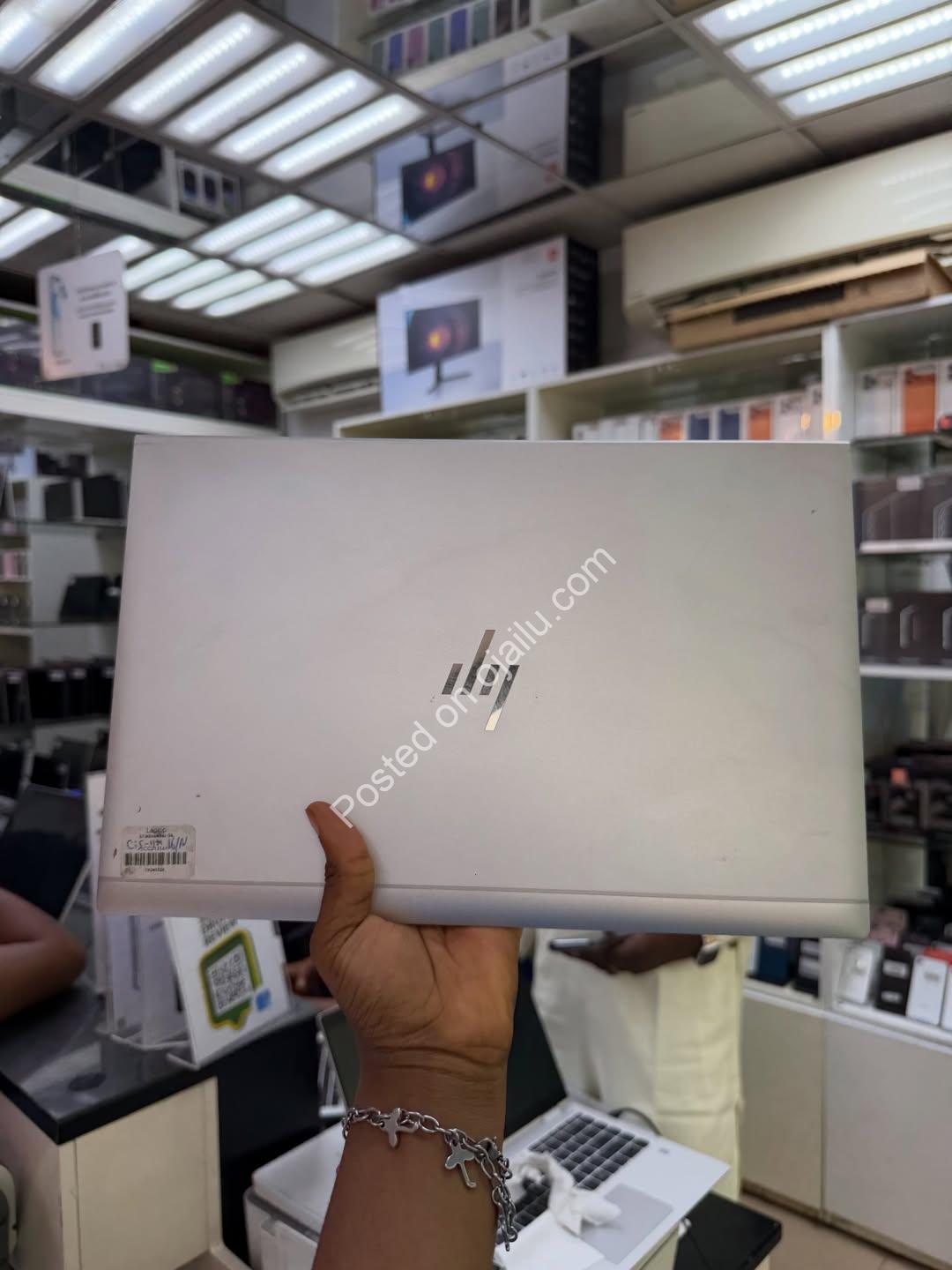 Unlock Elite Power: HP 840 G8 i5, Lightning-Fast & Secure