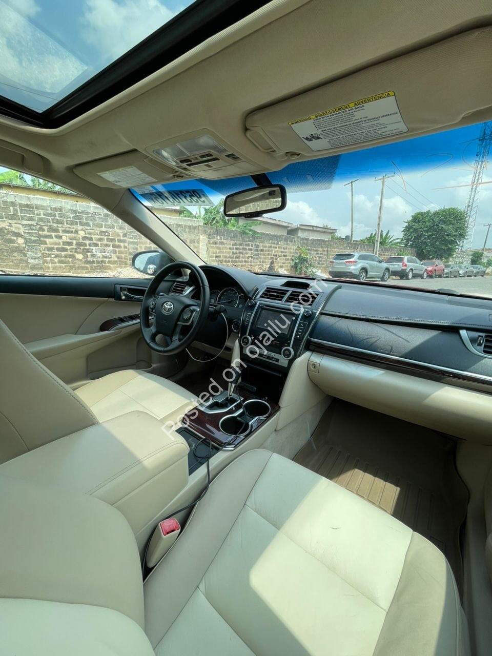 Spacious 2014 Sienna: Family Luxury, ₦22.5M