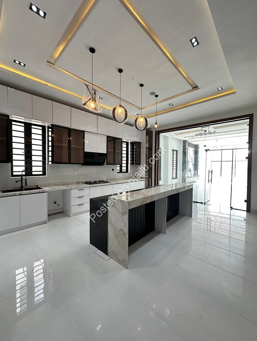 Stunning 5-Bed Duplex in Lekki’s Premier Estate