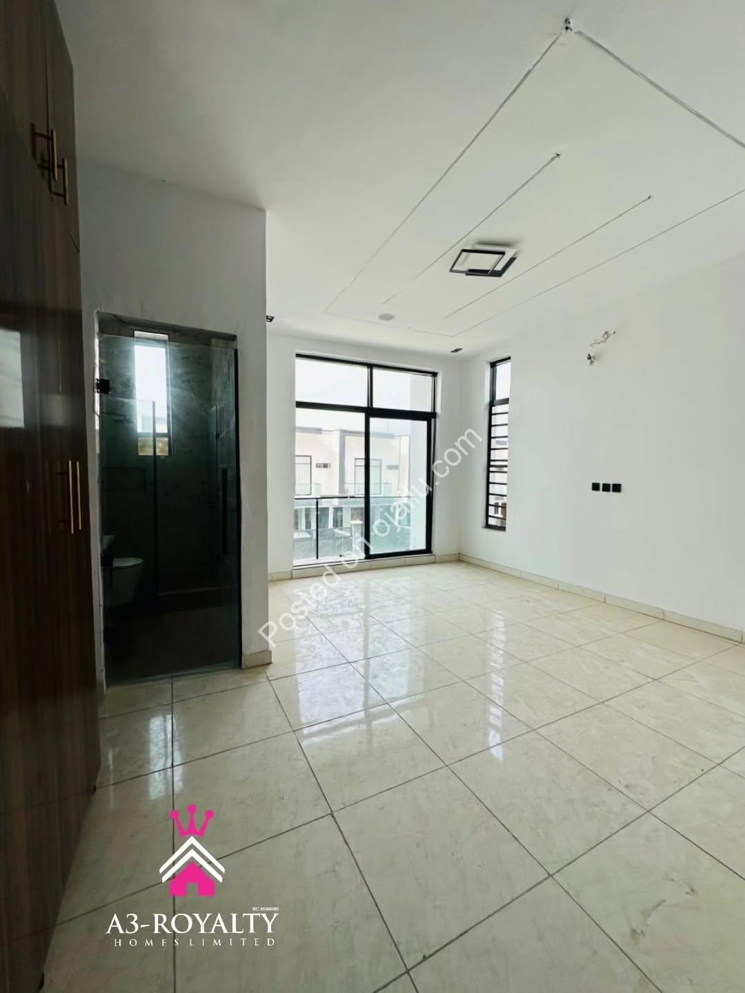 Move-In Ready 4-Bed Duplex in Gated Lekki Estate