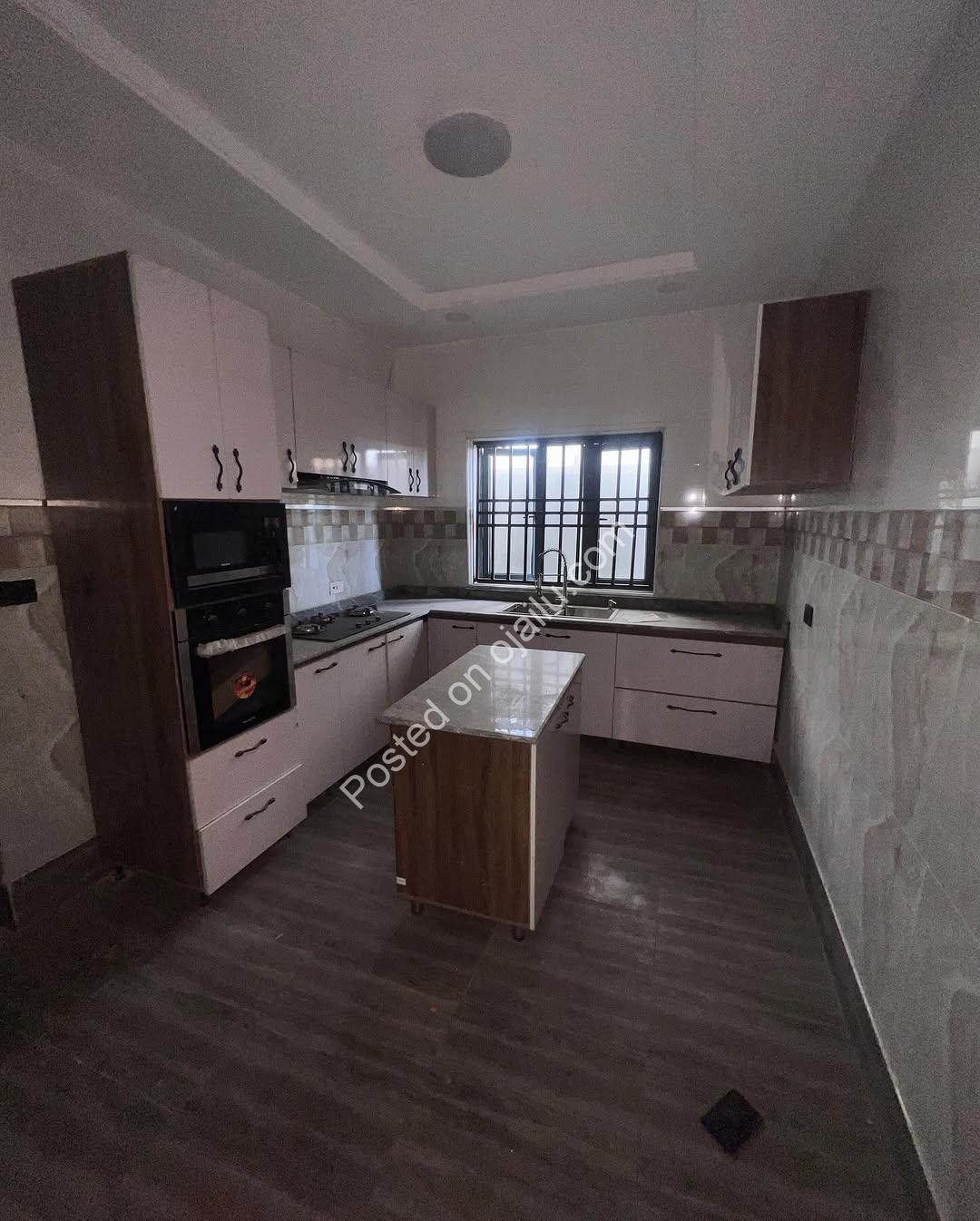 4-Bed Ologolo Haven with BQ & En-Suite Bliss