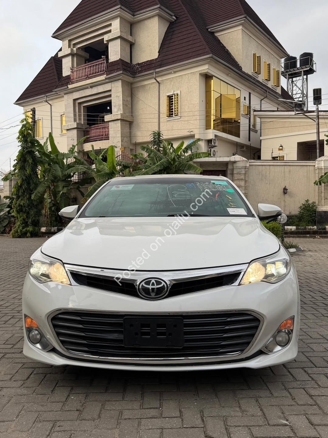 Luxury Loaded: 2014 Avalon Limited w/Wireless Charging