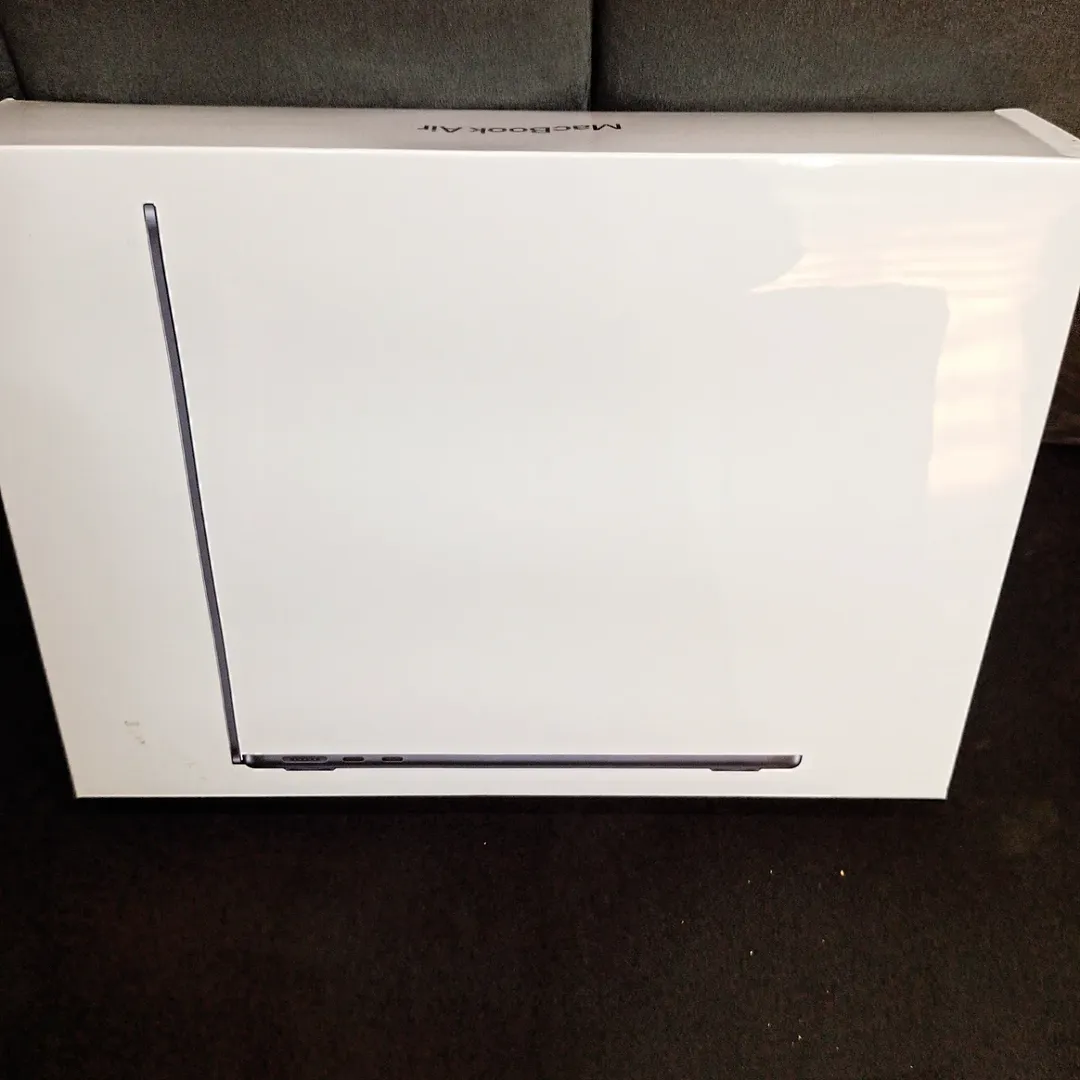 Unleash Power & Style: MacBook Air M4 16GB