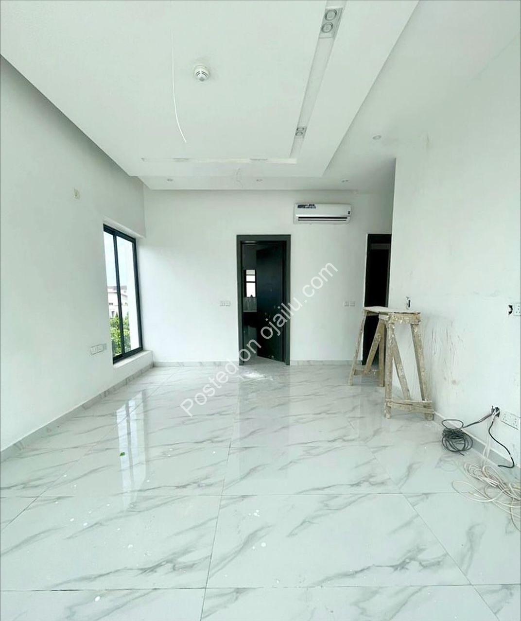 Exclusive 4-Bedroom Haven in Ikoyi with Pool & Gym