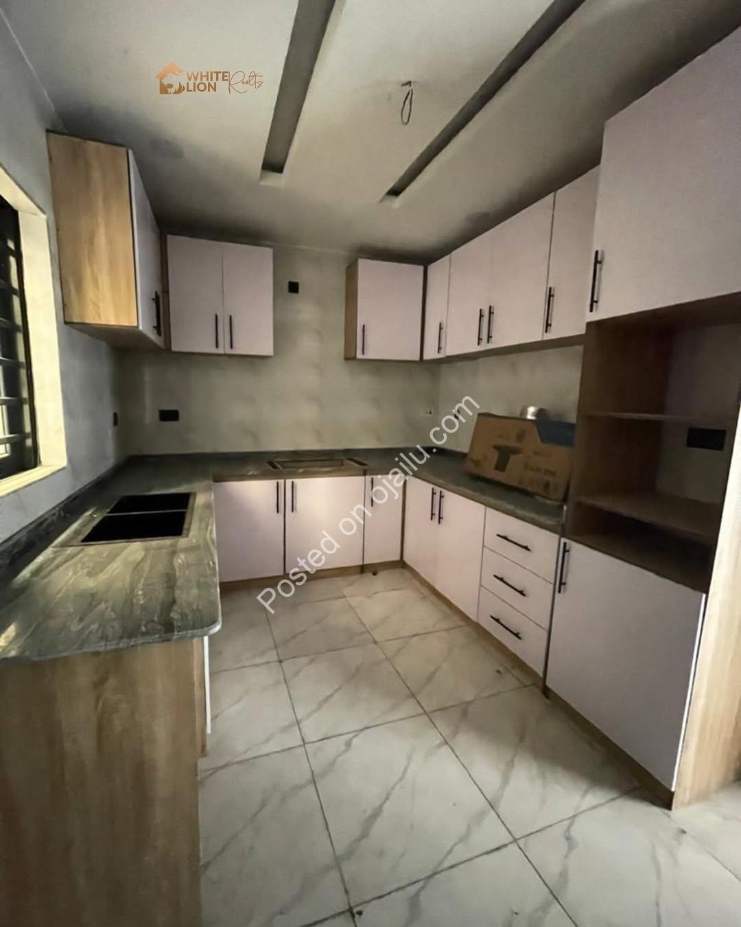 Sleek 4-Bed Duplex with Premium Finishes in Lekki