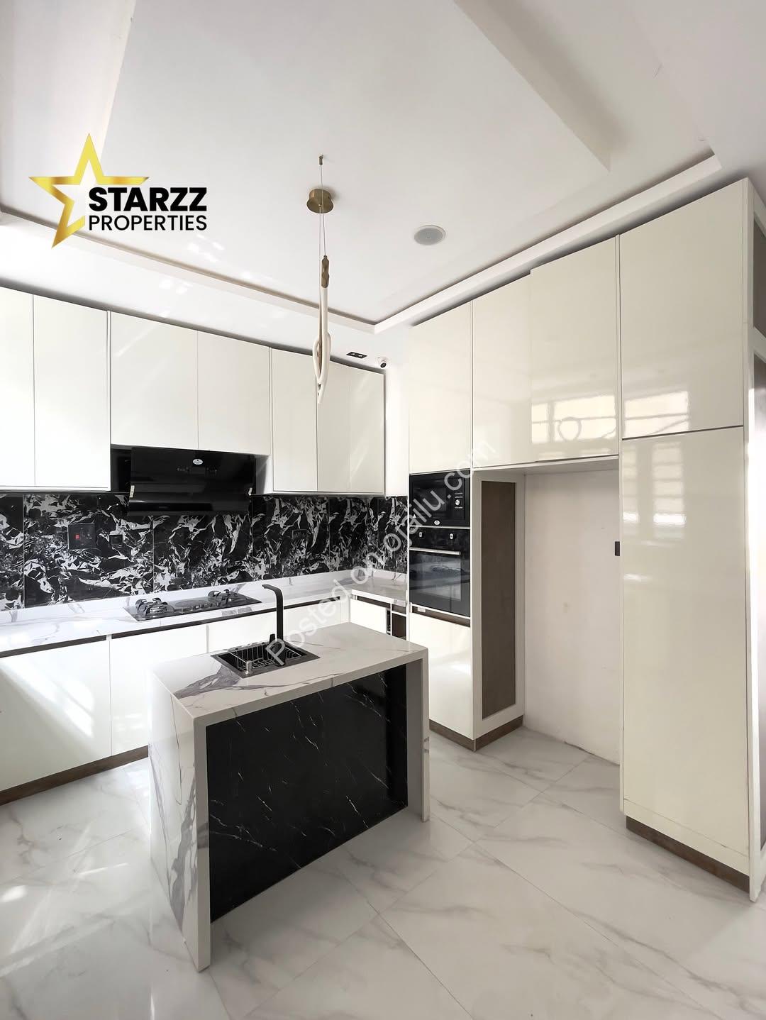 Brand New Chevron Haven: 4-Bed Ensuite Duplex with Luxury Finishes