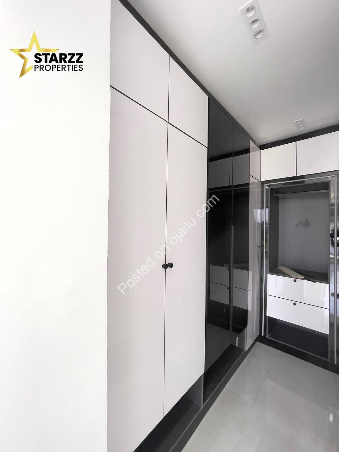 5-Bed Ikate Palace with Rooftop Oasis