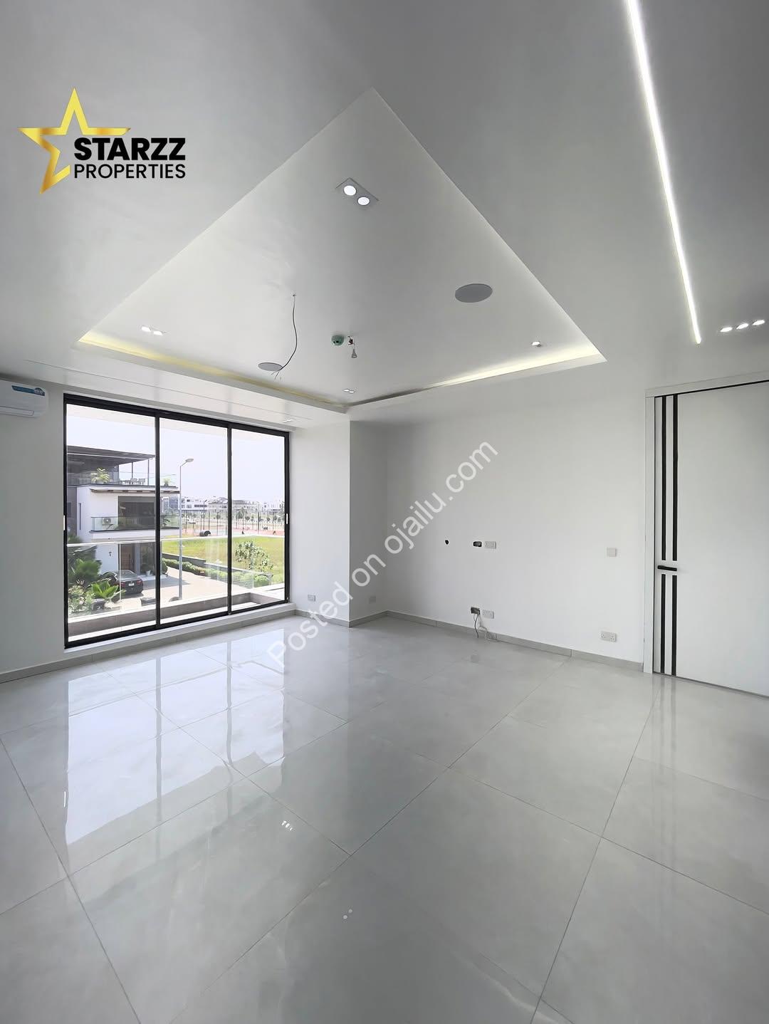 5-Bed Ikate Palace with Rooftop Oasis