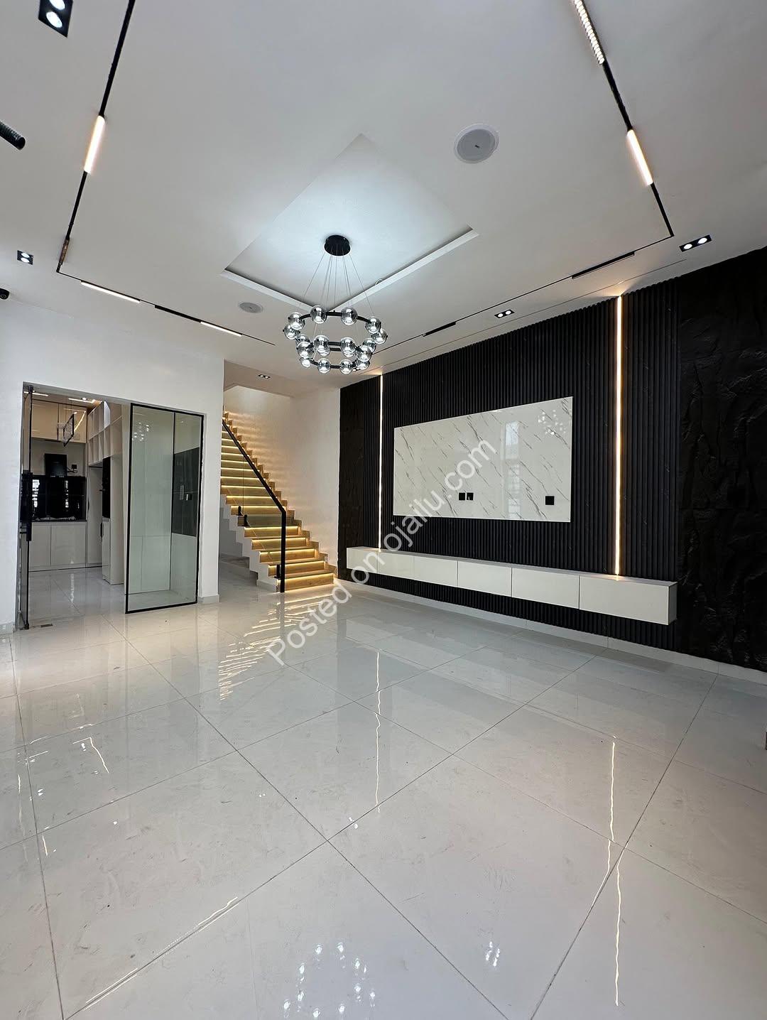Lekki’s Finest: 4-Bedroom Smart Home in Orchid