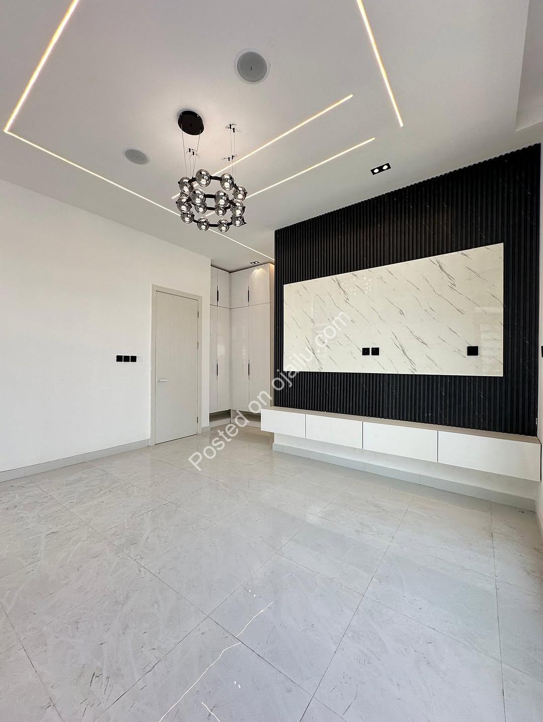 Lekki’s Finest: 4-Bedroom Smart Home in Orchid