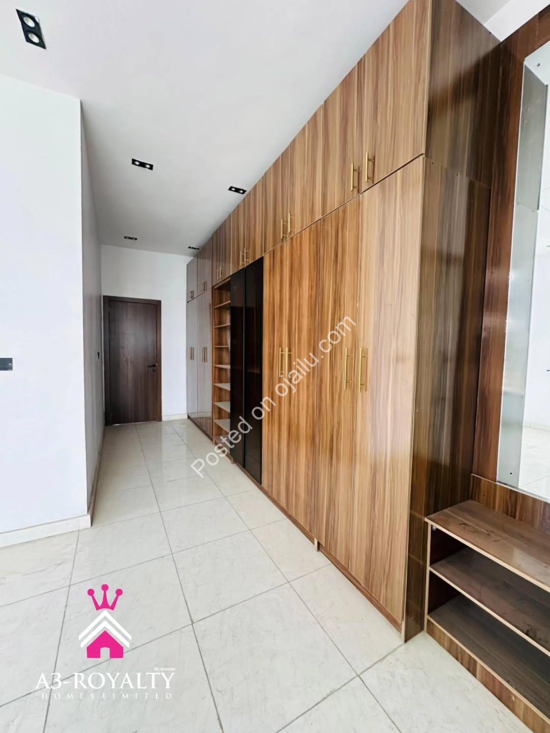 Move-In Ready 4-Bed Duplex in Gated Lekki Estate