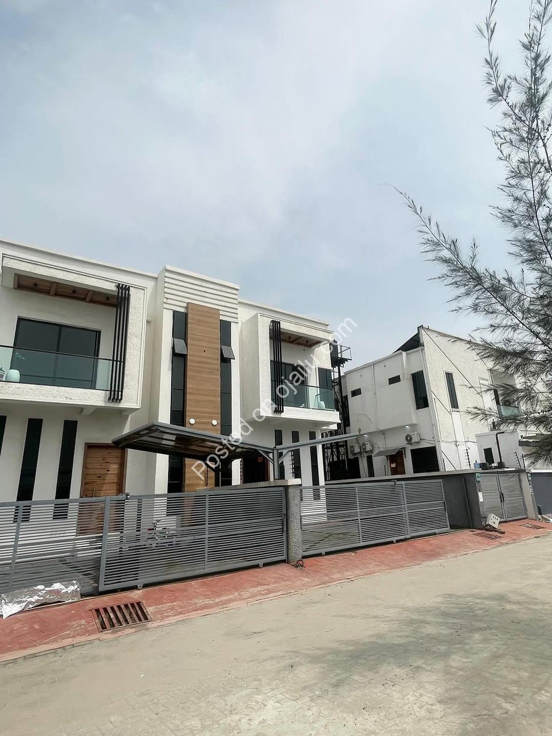 Modern 4BR Duplex with BQ in Serene Ikota