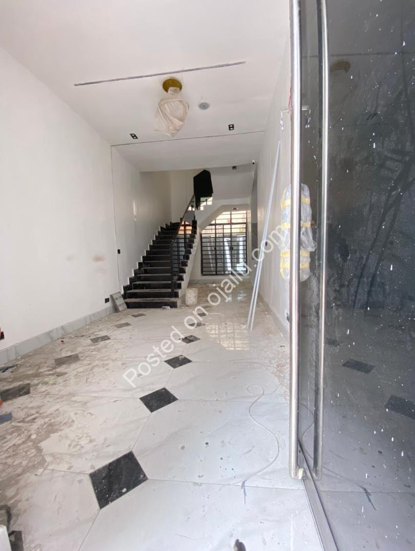 Exquisite 4-Bed Terraced Duplex in Prime Lekki