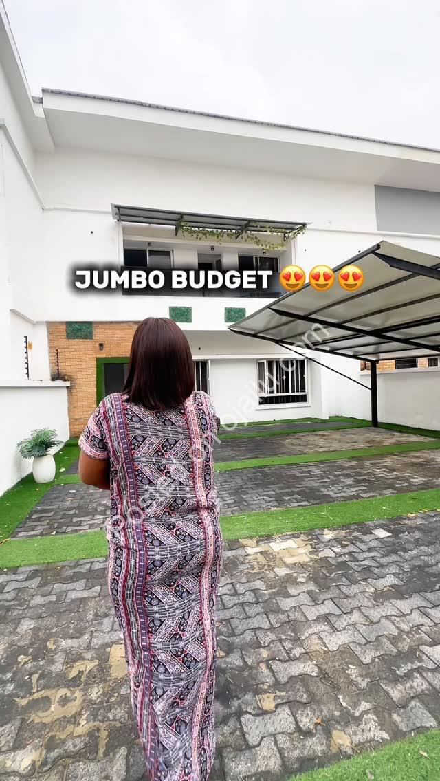 Move-In Ready 4BR Duplex in Gated Lekki Estate