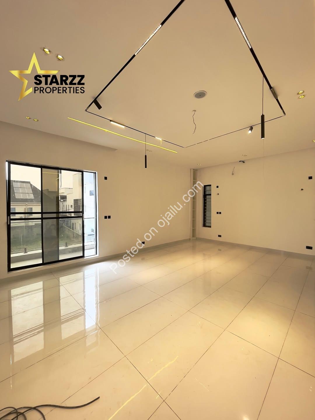 Lagos Luxury: 5-Bed Duplex with Resort-Style Pool