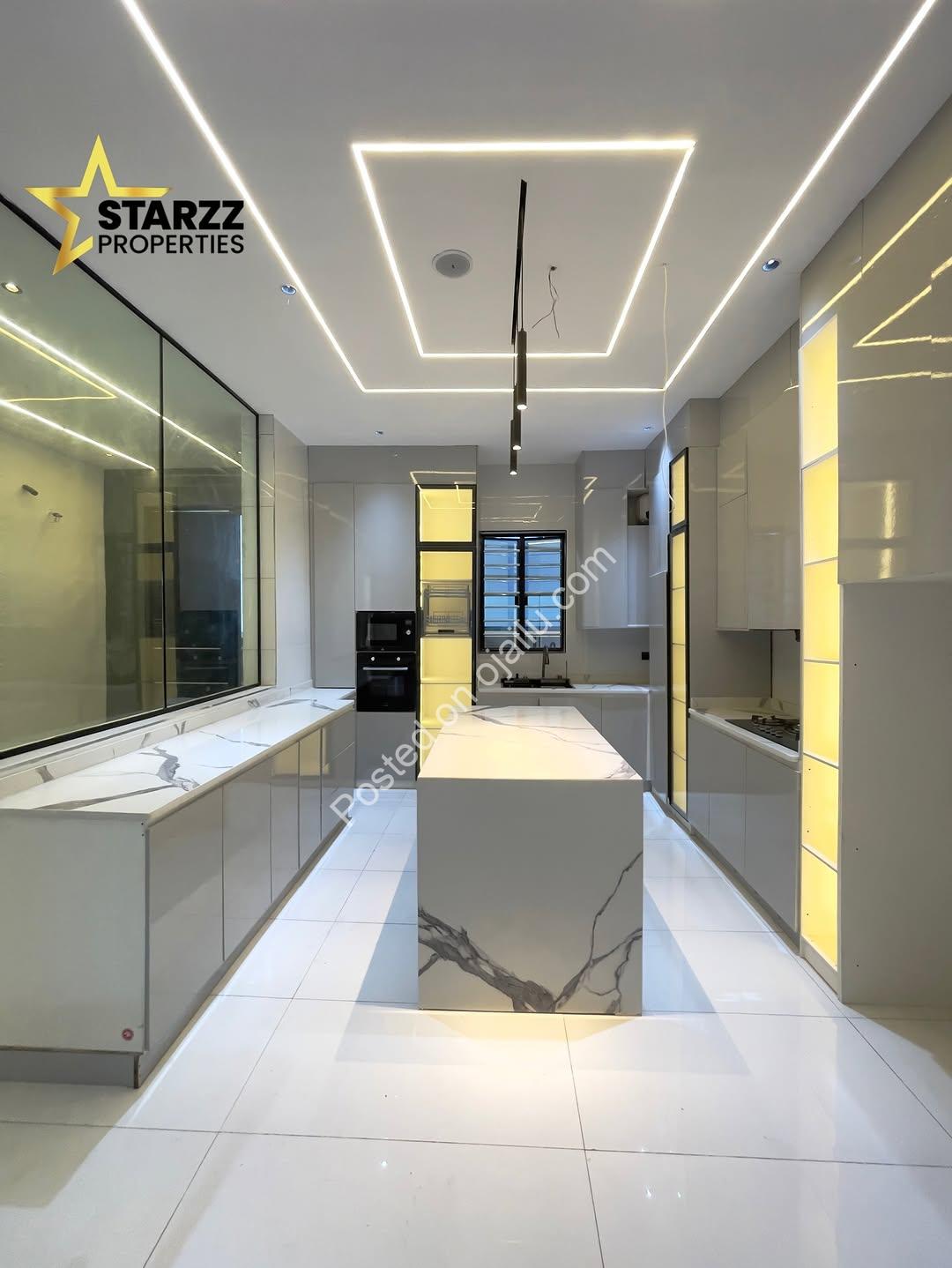 Lagos Luxury: 5-Bed Duplex with Resort-Style Pool