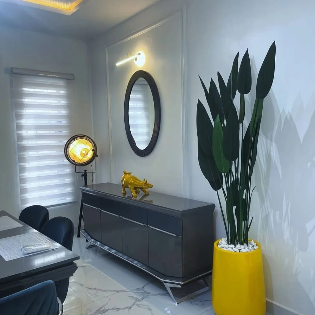 Ultimate 2-Bedroom Haven: PS5, Netflix & 24/7 Power