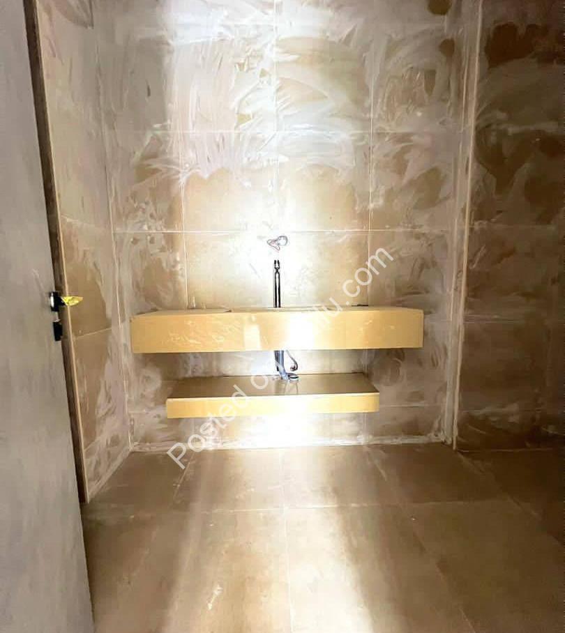 Elevated Lekki Living: Rooftop Pool & 24/7 Security