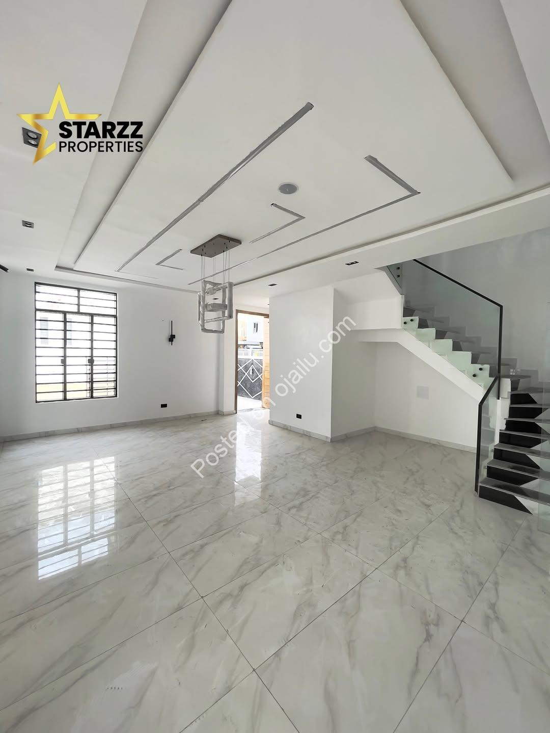 Chevron’s Finest: 5-Bedroom Masterpiece with Lavish Ensuites