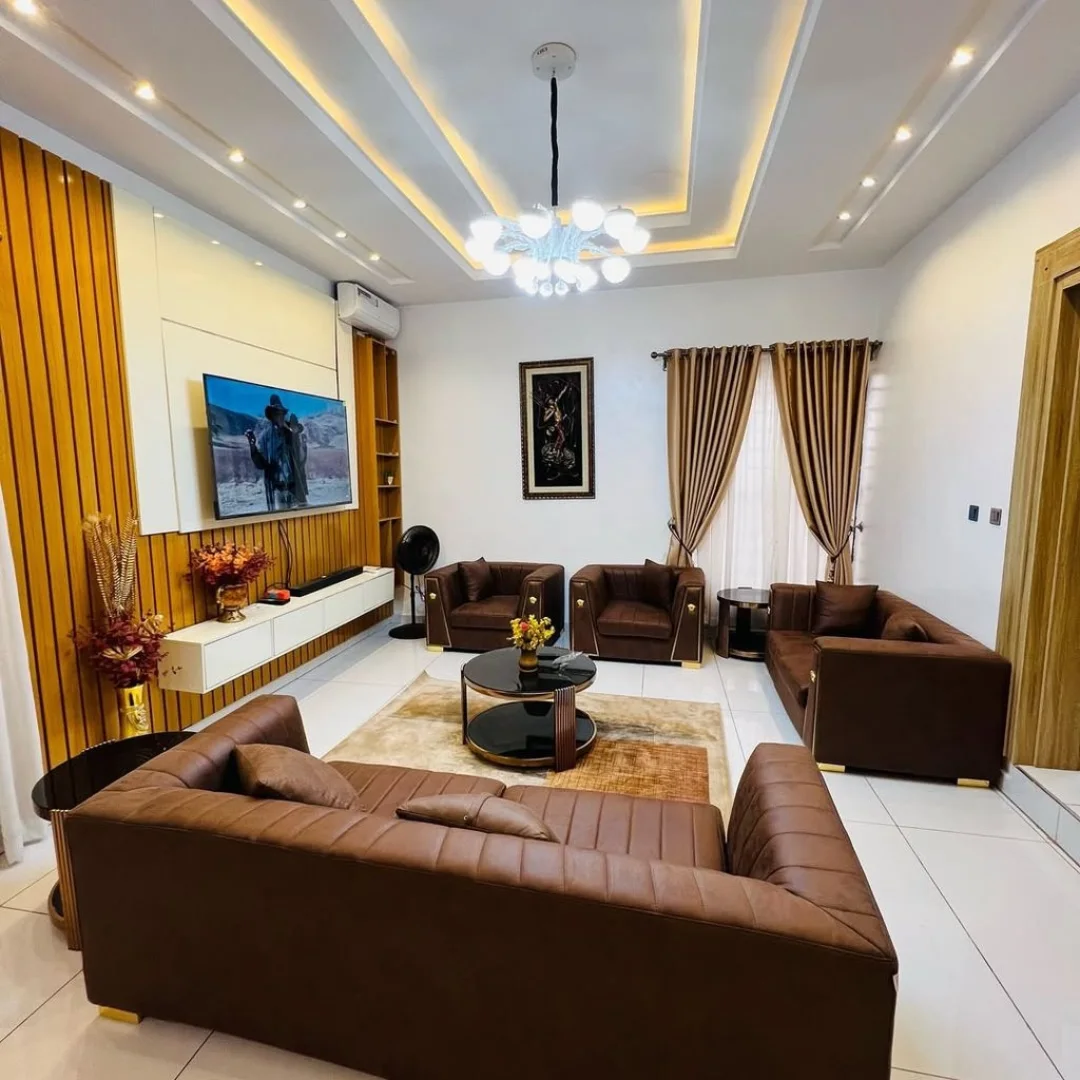 Exquisite 4-Bed Haven in Private Enugu Compound