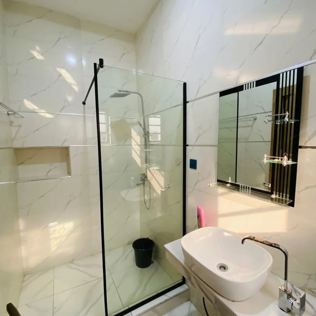 Exquisite 4-Bed Haven in Private Enugu Compound