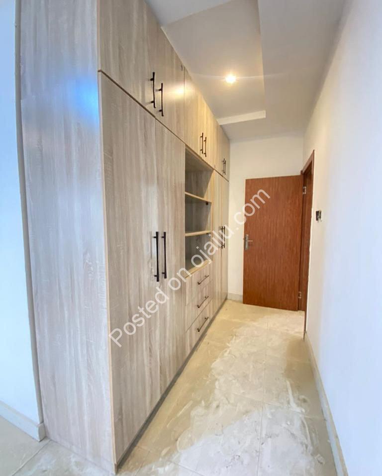 Lekki’s Finest: 2-Bed En-Suite Haven