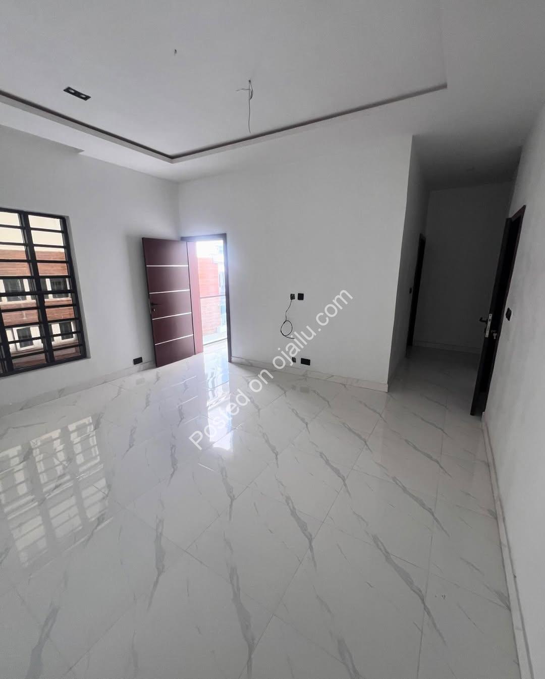 4-Bedroom Ikate Gem: En-Suite Luxury & BQ for 270M