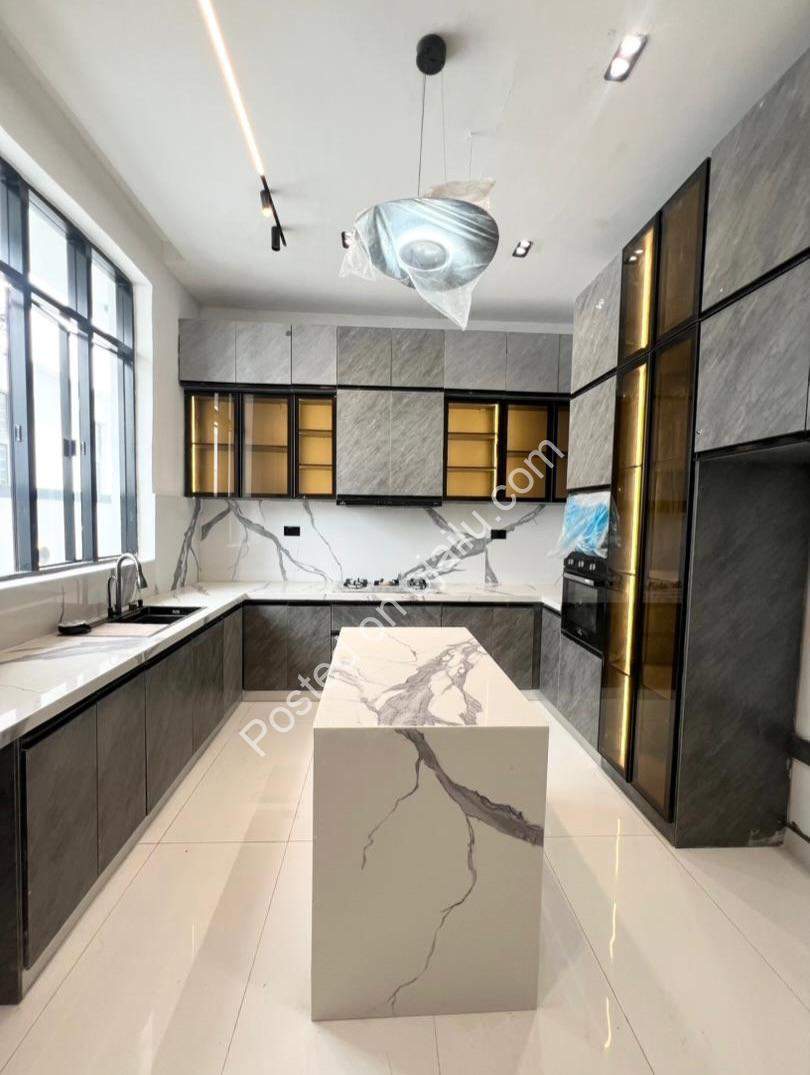 Spacious 5-Bedroom Haven in Prime Lekki