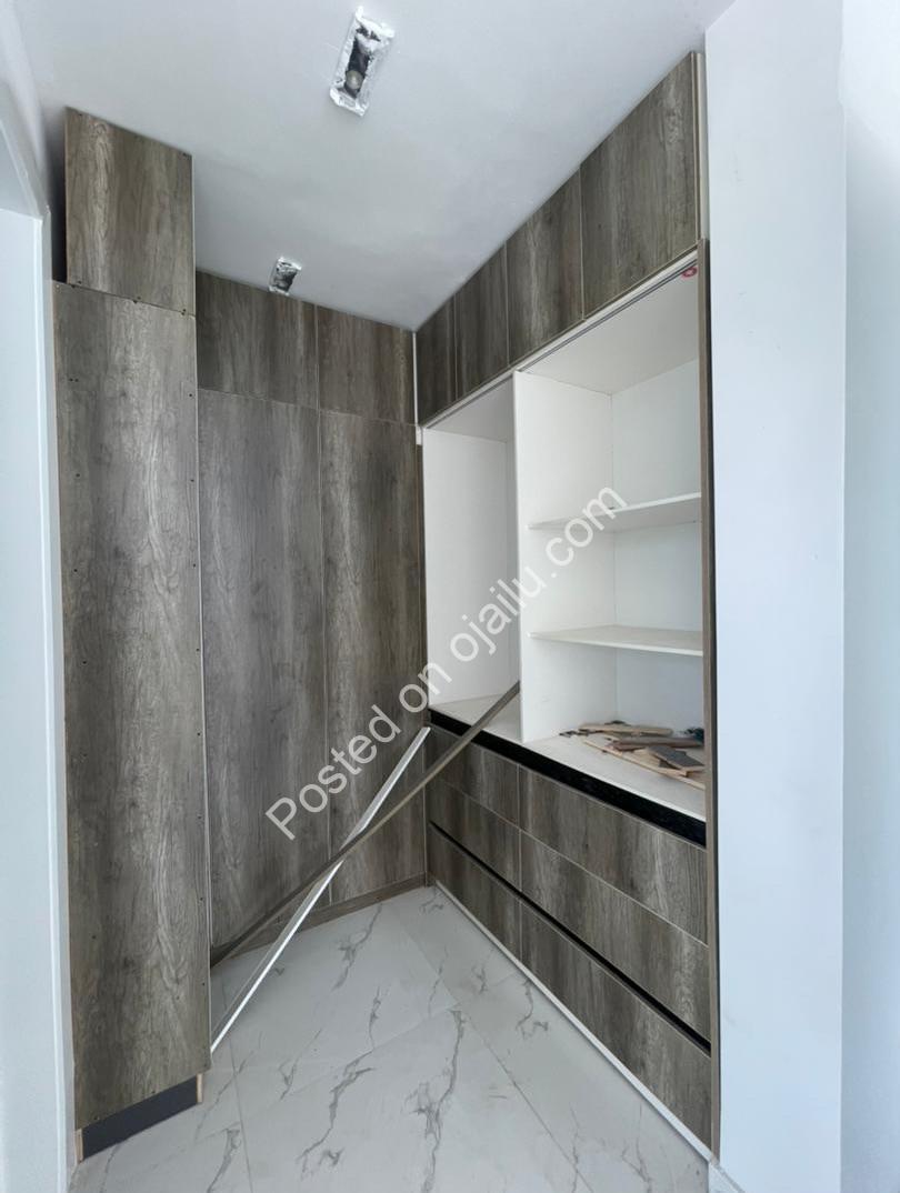 Opulent 5-Bedroom Duplex with Resort-Style Pool