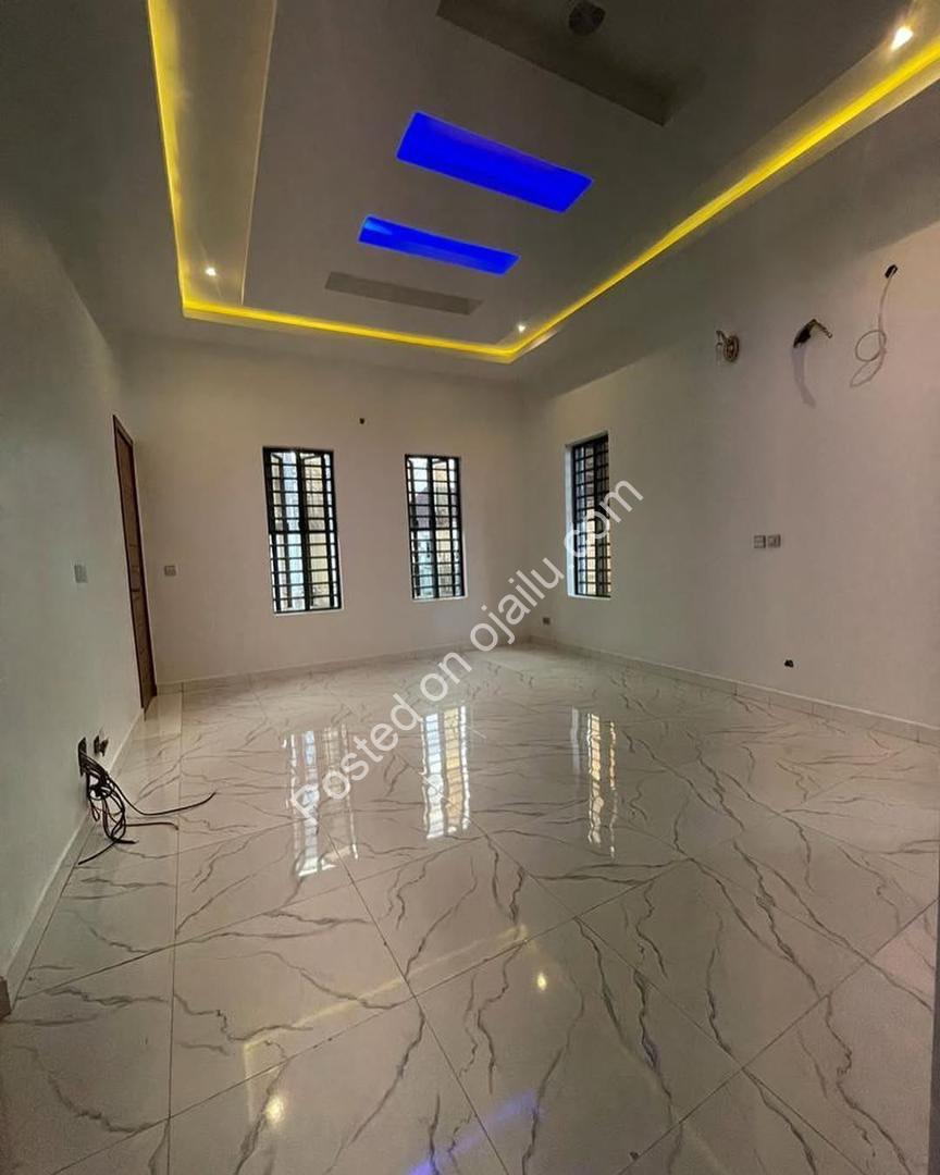 Elegant 4-Bedroom Duplex with En-Suite Bliss