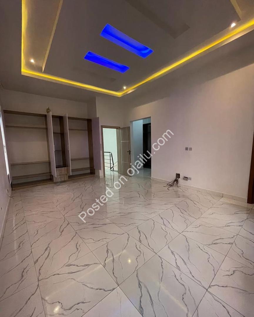 Elegant 4-Bedroom Duplex with En-Suite Bliss