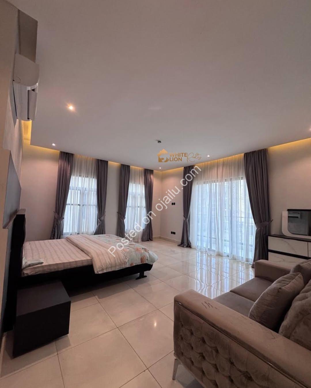 Opulent 5-Bed Duplex with Resort-Style Pool in Lekki