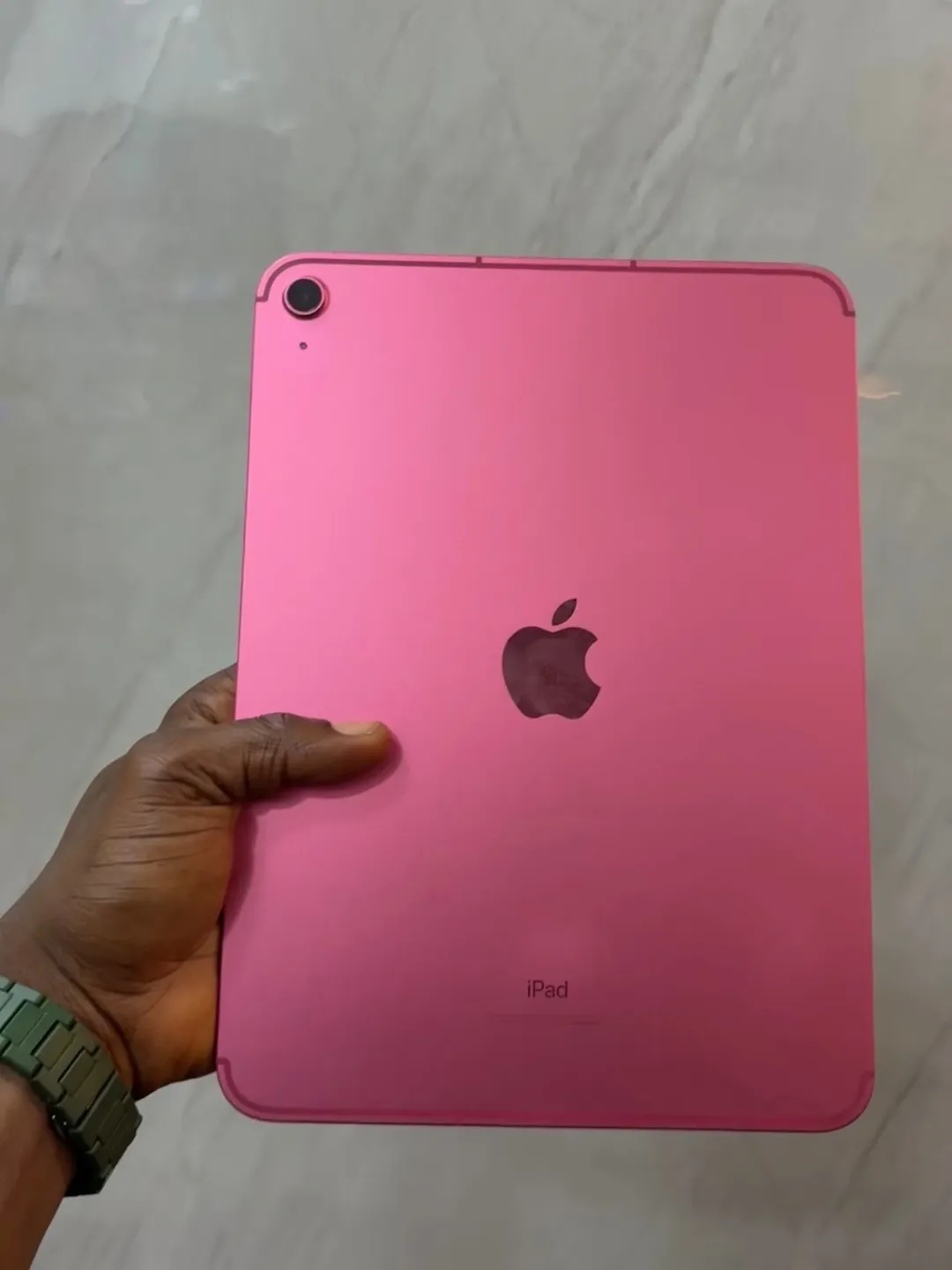 Unleash Power: iPad 10th Gen WiFi+Cellular, 64GB – N380k