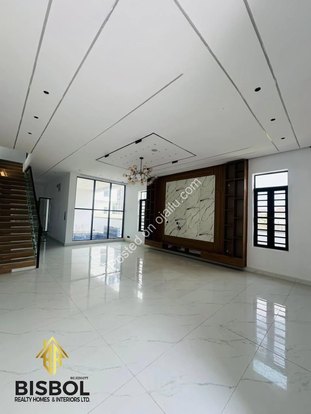 Move-In Ready 5BR VGC Estate Gem with Pool