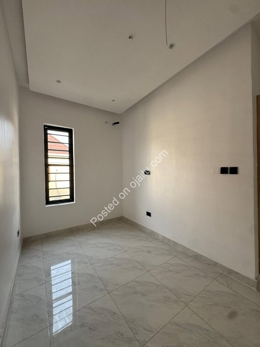 Luxury 4-Bed Duplex in Secure Chevron Estate