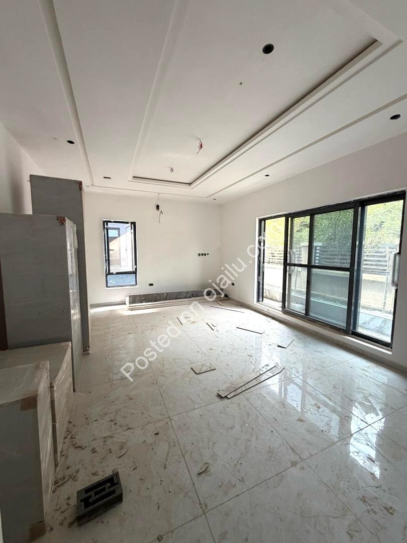 Katampe Palace: 6BR Duplex with Pool & BQ