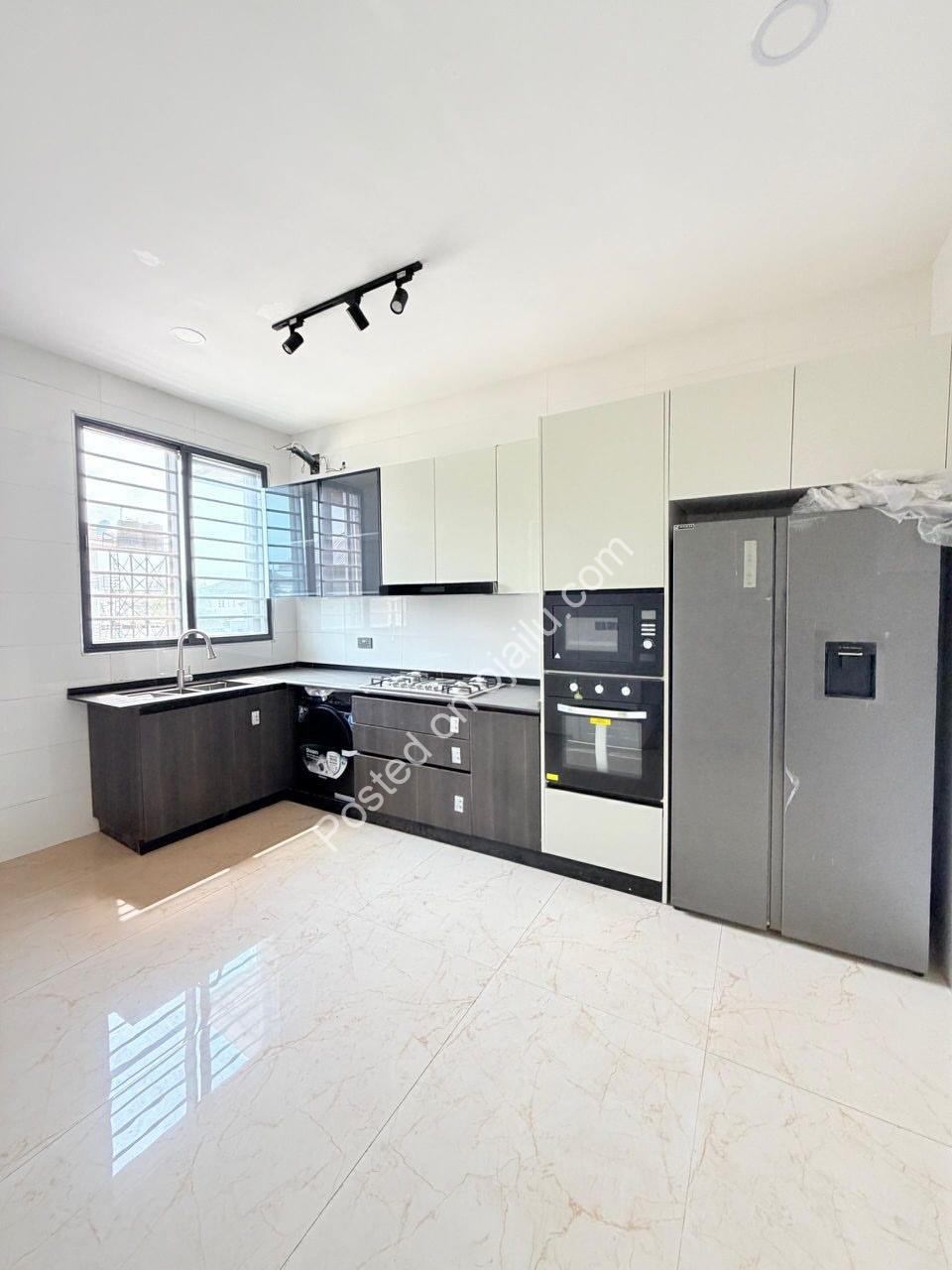 Lekki’s Finest: 4-Bed Maisonette with Governor’s Consent