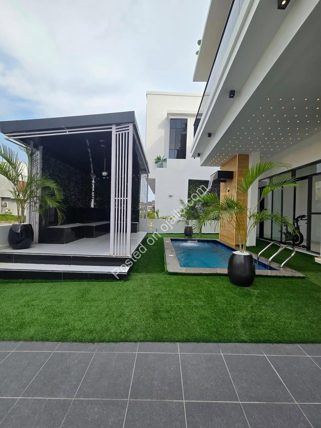Lekki’s Ultimate 5-Bedroom Estate Oasis