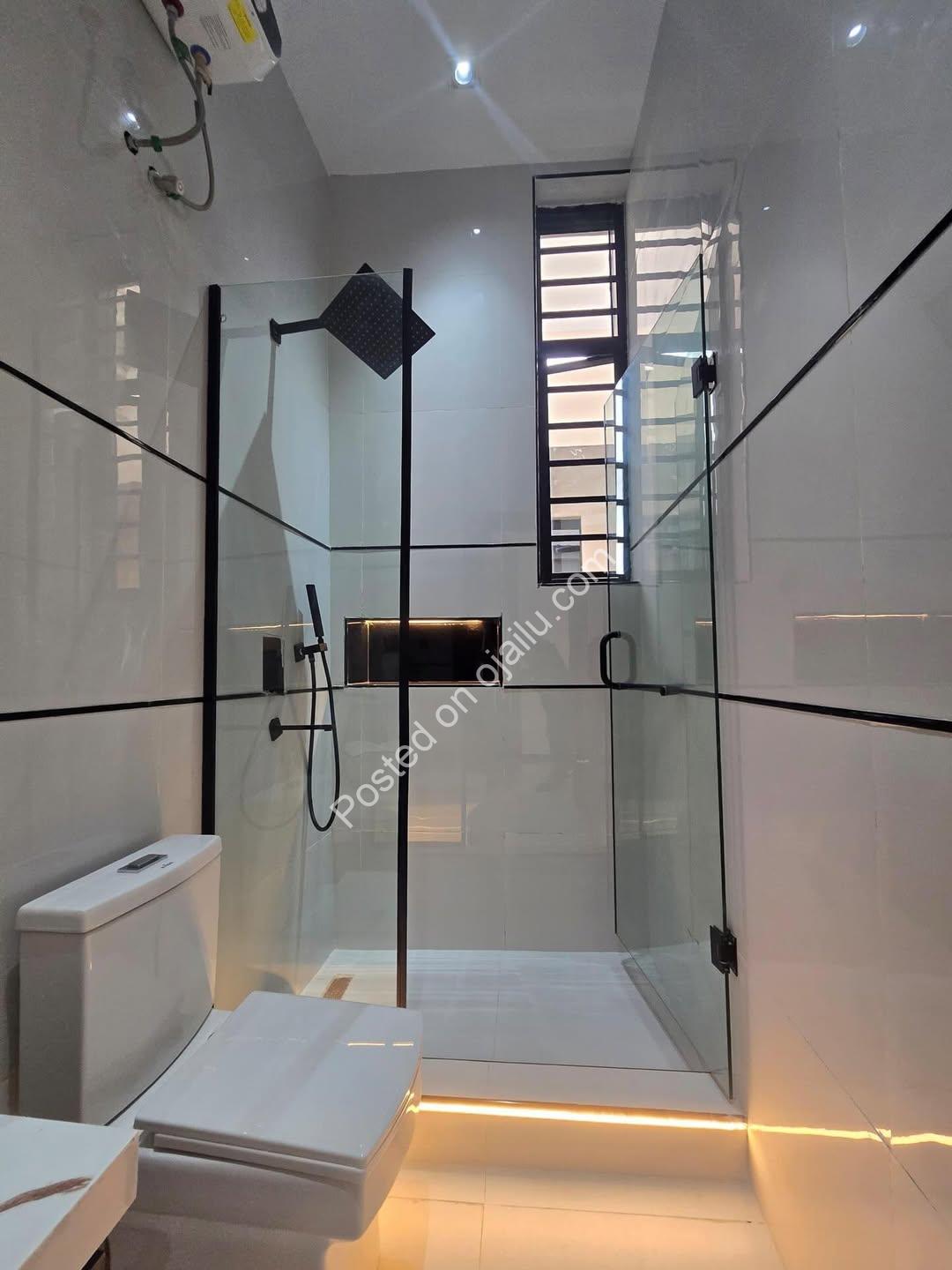 Lekki’s Ultimate 5-Bedroom Estate Oasis