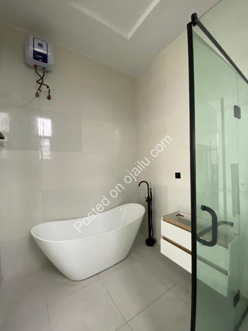 Sangotedo Serenity: 4-Bed Ensuite Duplex with BQ