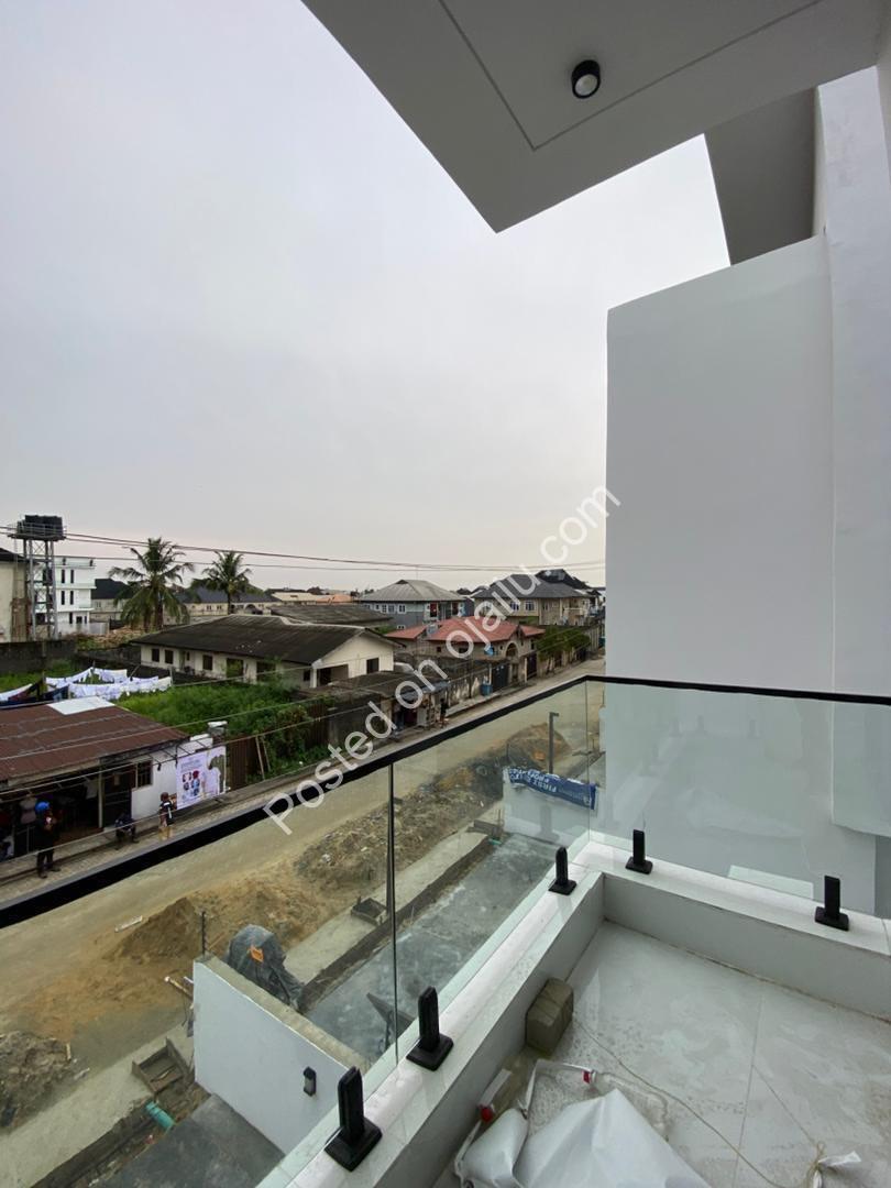 Sangotedo Serenity: 4-Bed Ensuite Duplex with BQ