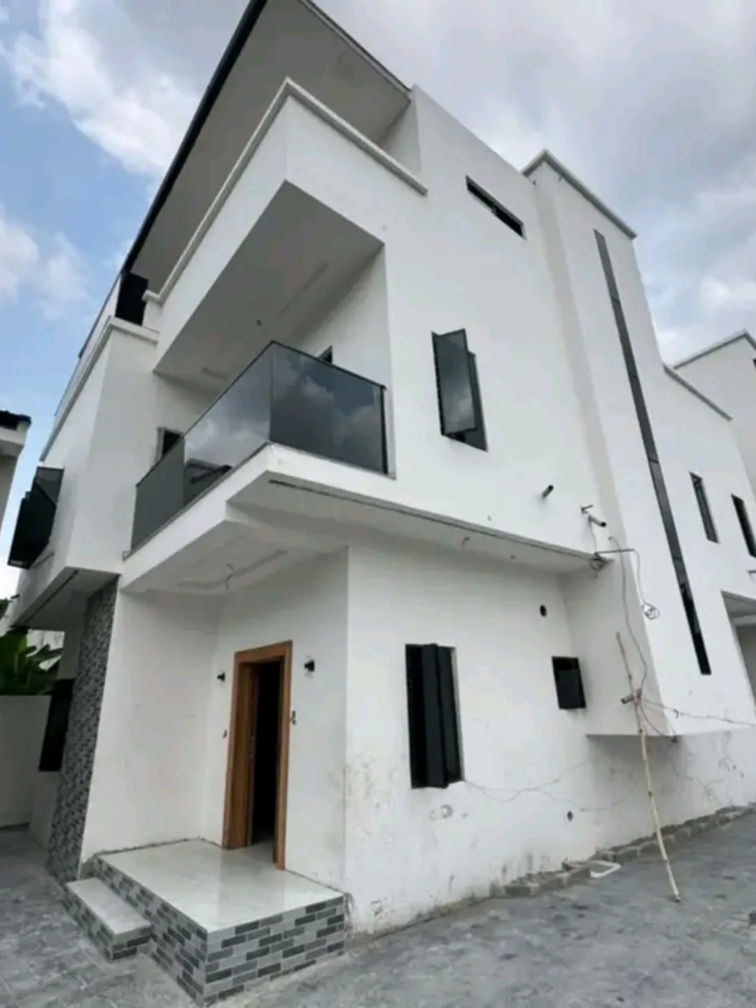 Exquisite 4-Bedroom Duplex: Modern Elegance in Port Harcourt